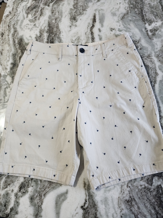Hollister Other - Hollister Beige Shorts with Navy Palm Print
